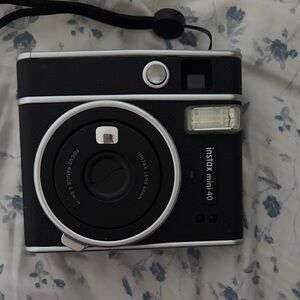 Instax Mini 40 Classic Black Camera